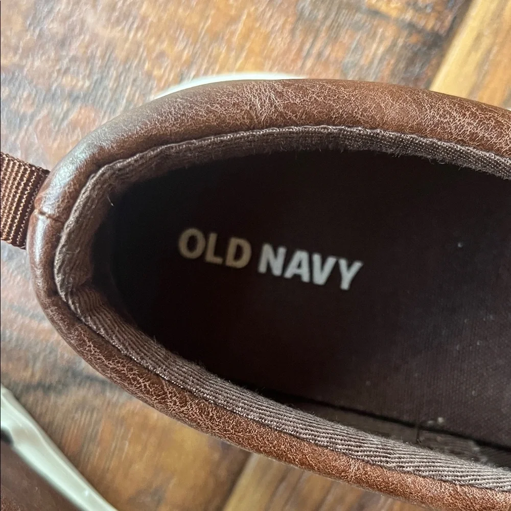 Old Navy Chocolate Brown Slip-On Sneakers - Size 4